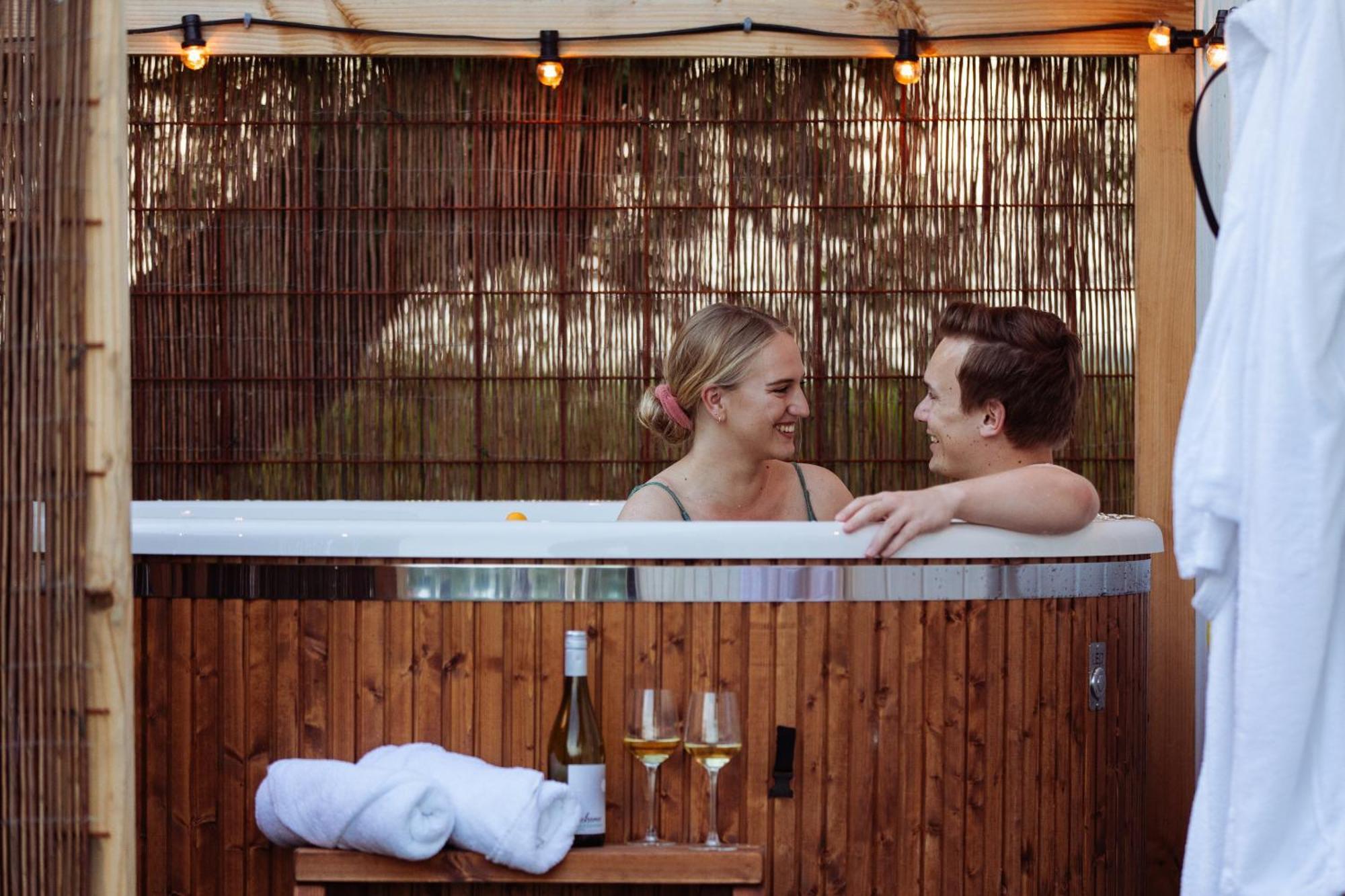 Tiny House - Optioneel Met Hottub Apartment Докьом Стая снимка
